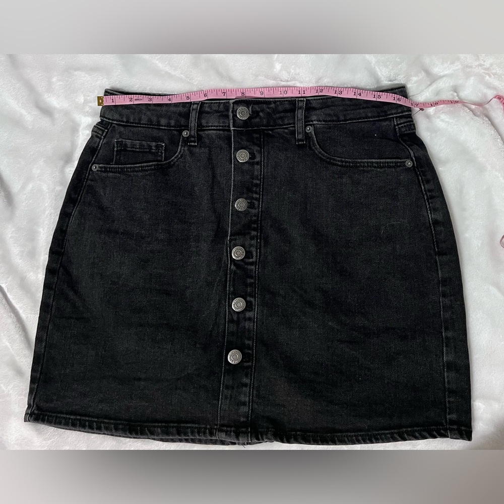 Old Navy Black Button-Front Mini Denim Skirt